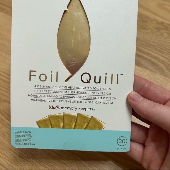 Foil Quill Heat Activated Foil Sheets NEW 4x6 Memory Keepers Craft Gold Finch - Picture 2 of 3
